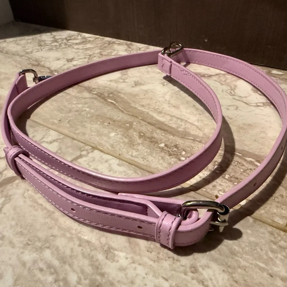 LIKE NEW! Steve Madden Quilted Crossbody Tote in Lilac - Picture 11 of 11